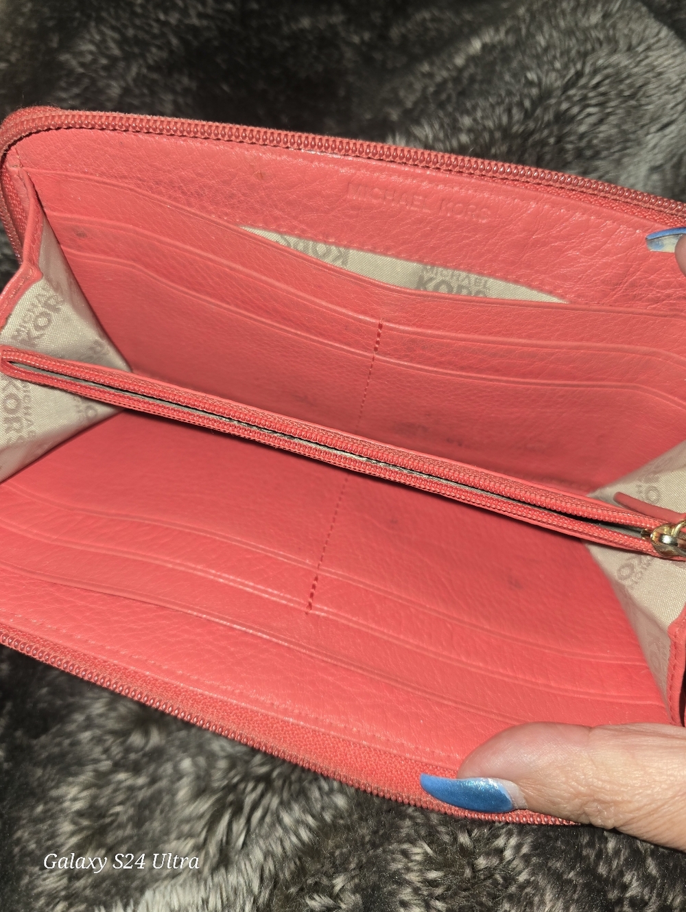 Michael Kors Coral Zip Wallet - Picture 5 of 5